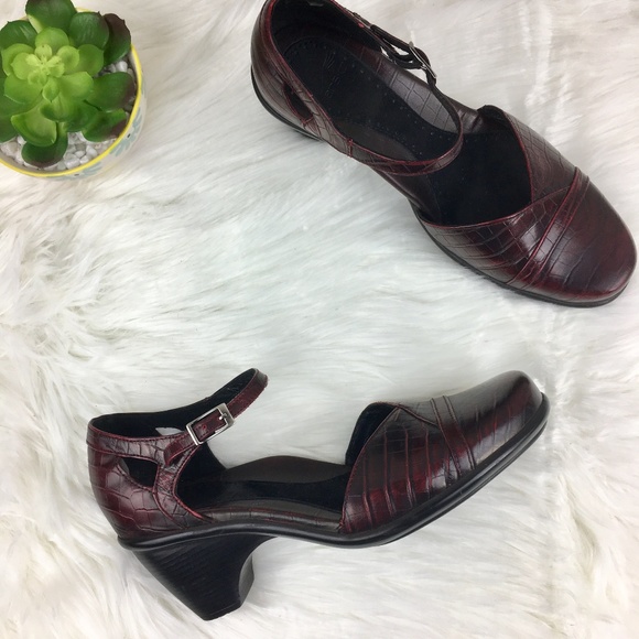 Dansko Shoes - Dansko Roxy Burgundy Mary Jane Textured Sandal